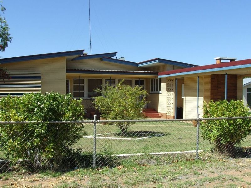 20 DEVERELL STREET, Charleville QLD 4470