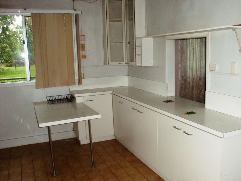 11 BAKER STREET, Charleville QLD 4470