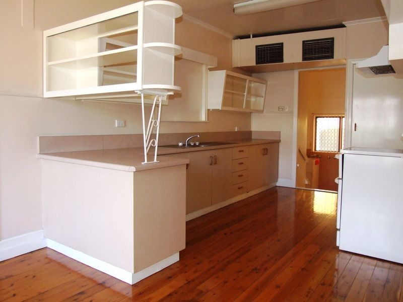 8 CHESTER STREET, Charleville QLD 4470