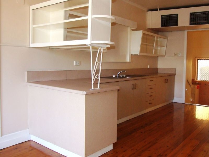 8 CHESTER STREET, Charleville QLD 4470