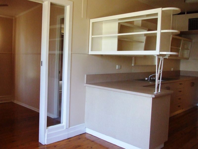 8 CHESTER STREET, Charleville QLD 4470