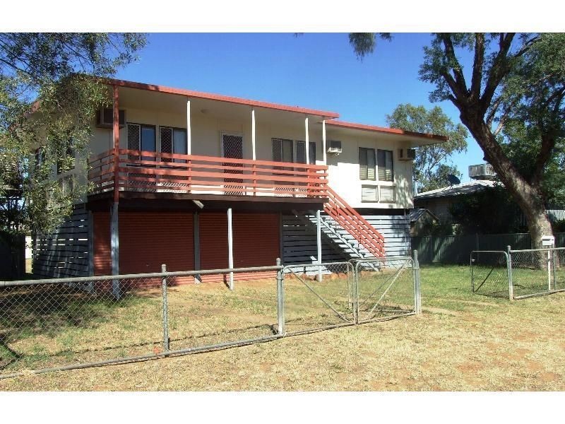 8 MARGARET STREET, Charleville QLD 4470