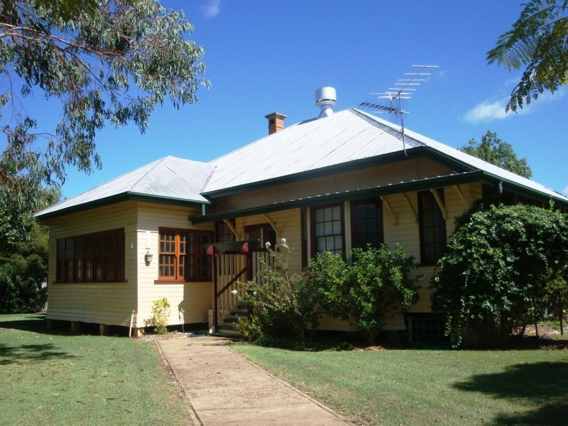 105 GALATEA STREET, Charleville QLD 4470