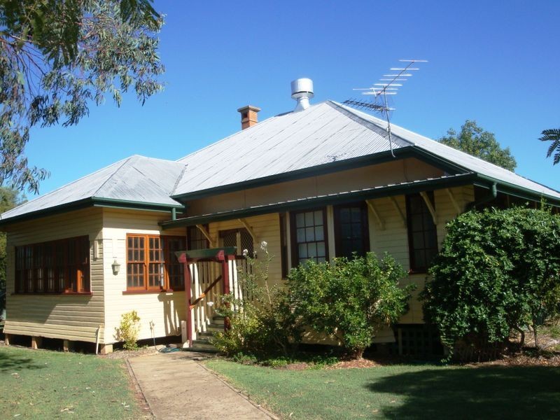 105 GALATEA STREET, Charleville QLD 4470
