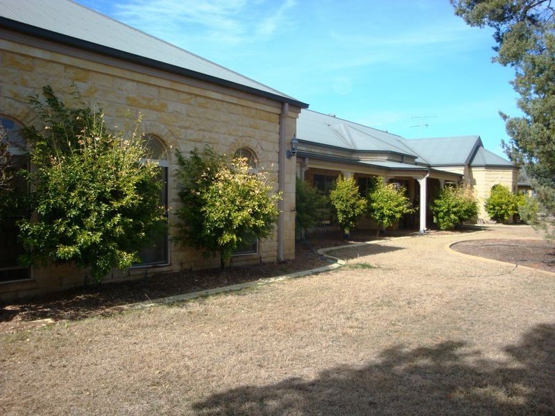 136 BANJARRA DRIVE, Charleville QLD 4470