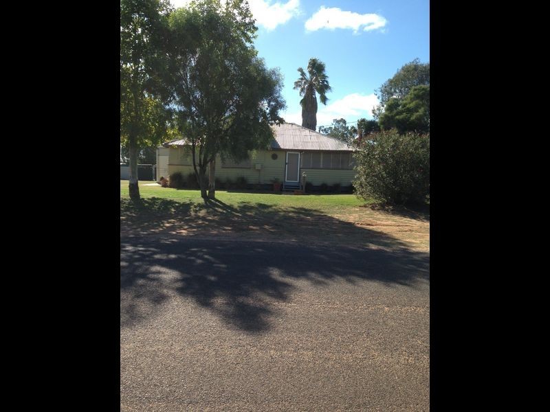 3 FRANCIS STREET, Charleville QLD 4470