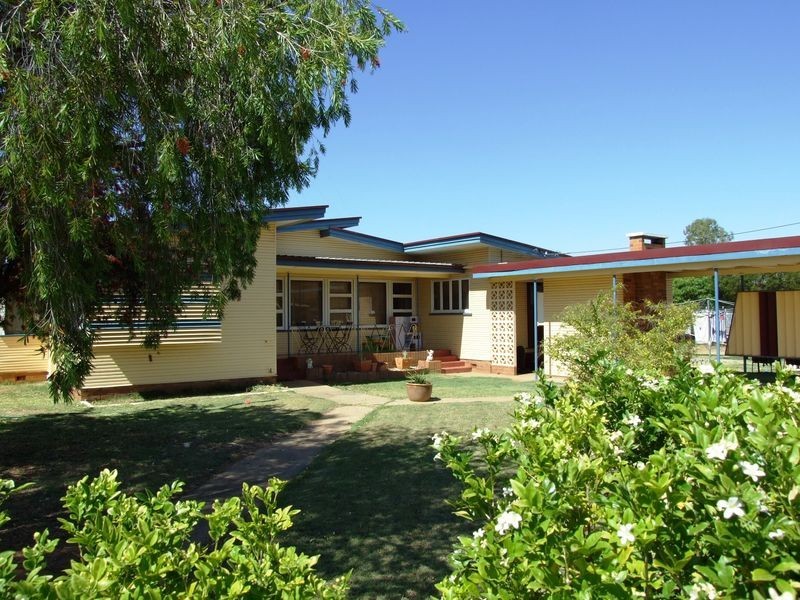 20 DEVERELL STREET, Charleville QLD 4470