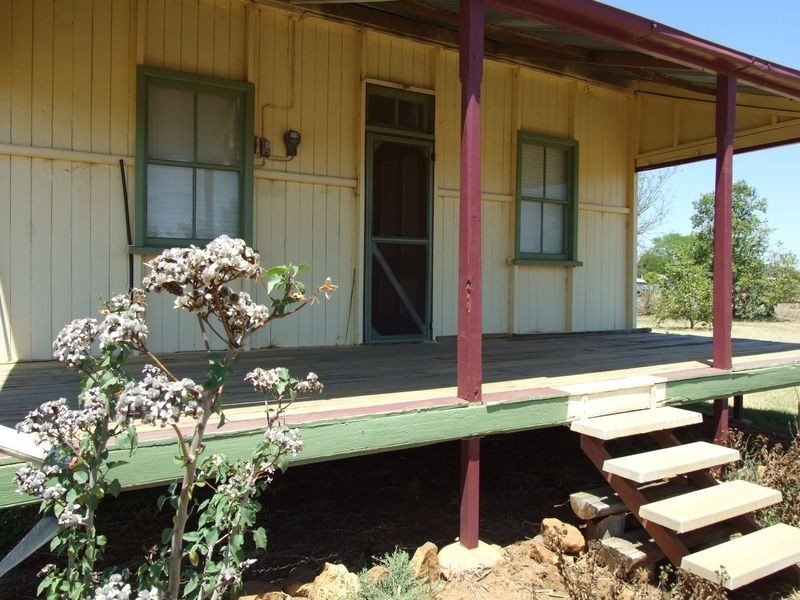 80 BRUNEL STREET, Morven QLD 4468