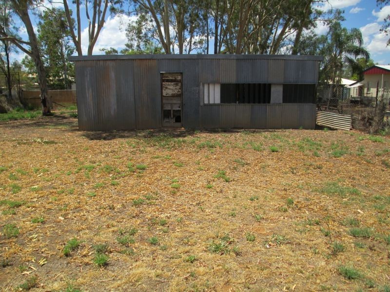 6 EAST STREET, Charleville QLD 4470