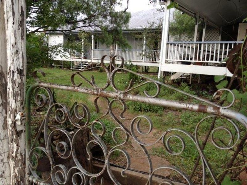 1 Warrego Hwy, Mitchell QLD 4465
