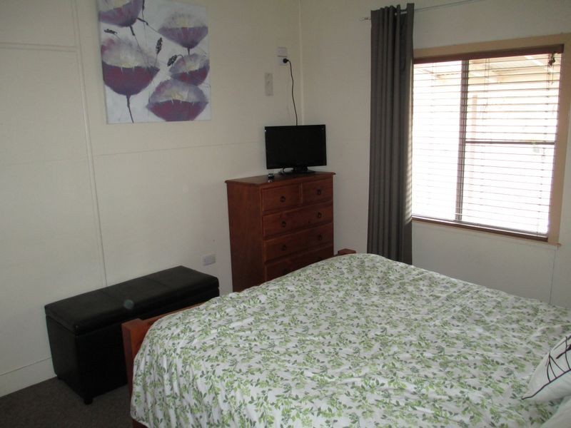 23 CARTER, Charleville QLD 4470