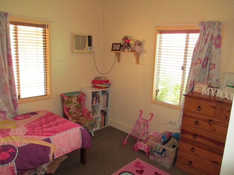 23 CARTER, Charleville QLD 4470