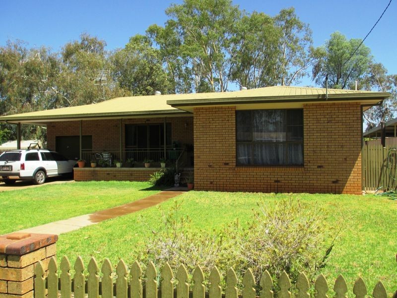 3 EAST STREET, Charleville QLD 4470