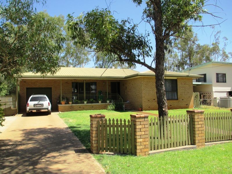 3 EAST STREET, Charleville QLD 4470