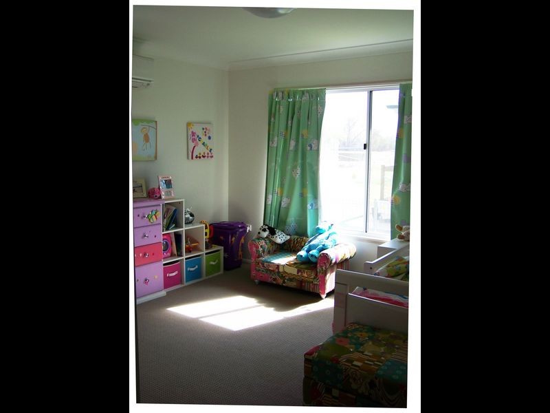 5 ELIZABETH STREET, Charleville QLD 4470