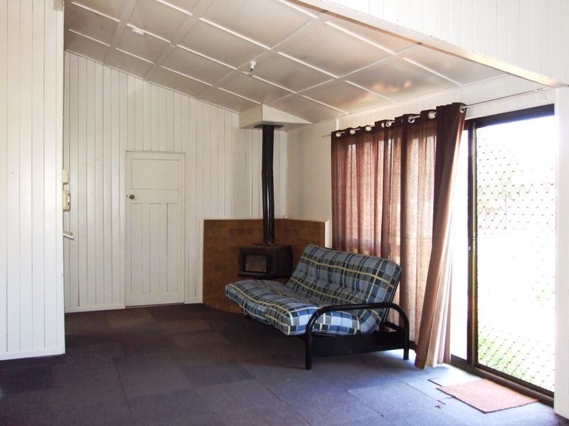 11 HILDA STREET, Charleville QLD 4470