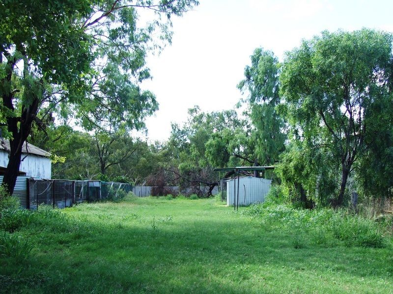 11 HILDA STREET, Charleville QLD 4470