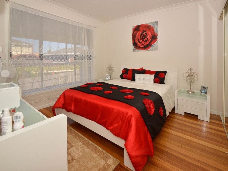 7 Dillwynia Place, Meadow Heights VIC 3048