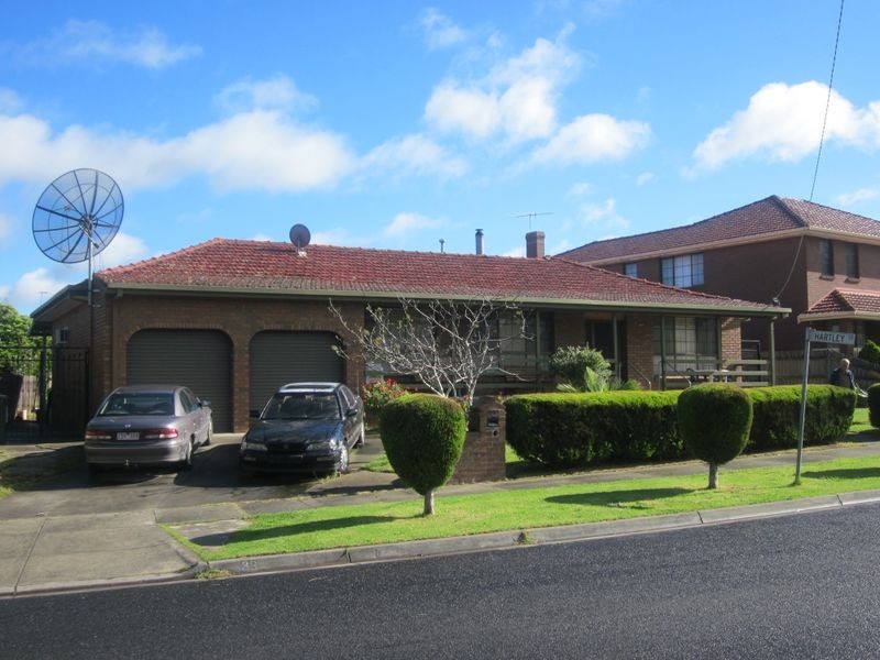 33 Ambleside Road, Greenvale VIC 3059