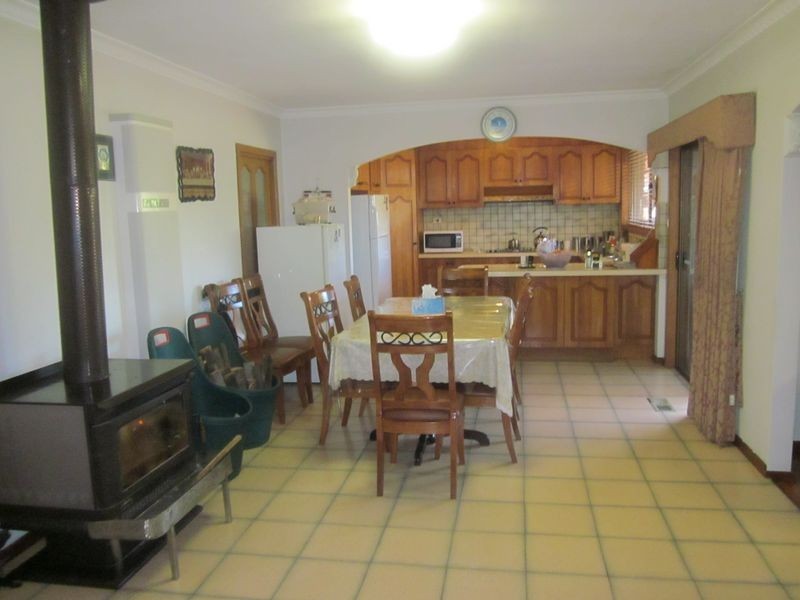 33 Ambleside Road, Greenvale VIC 3059