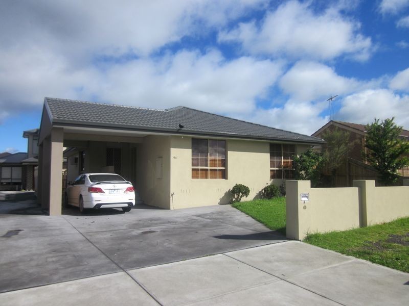1/94 mitchell crescent, Meadow Heights VIC 3048