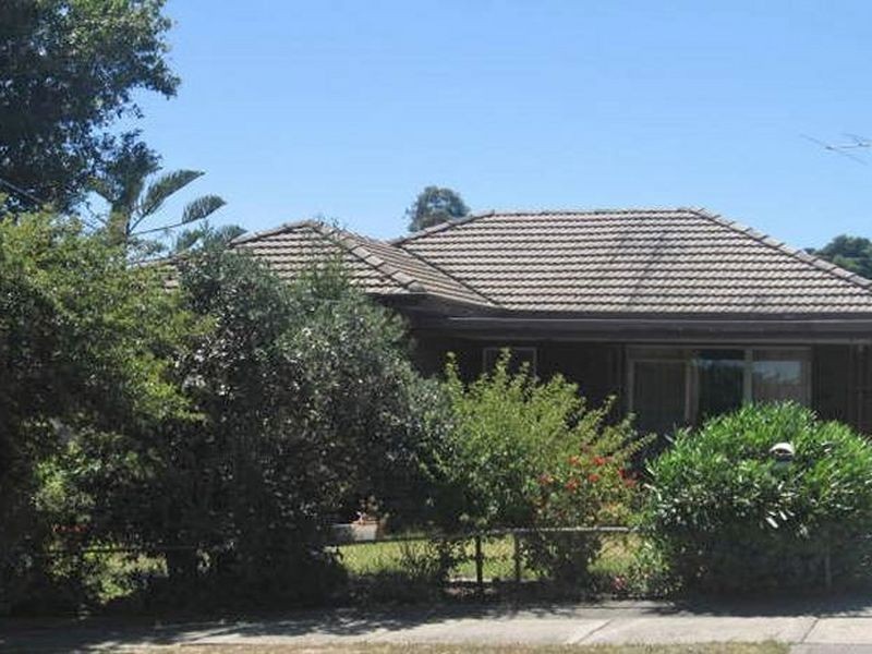 6 Charlotte Street, Oak Park VIC 3046