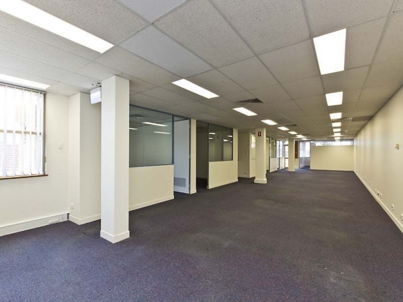 16 Ogilvie Road, Mount Pleasant WA 6153