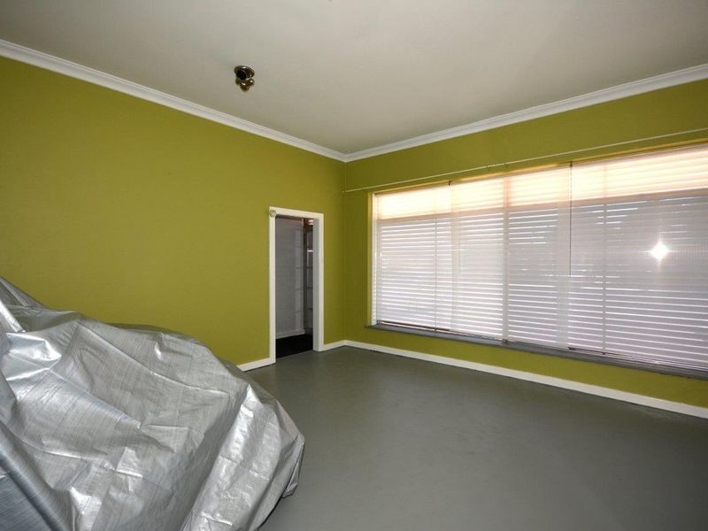 176 Gabriel Street, Cloverdale WA 6105