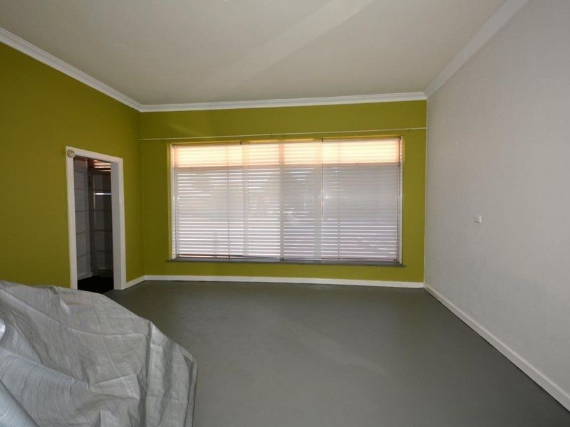 176 Gabriel Street, Cloverdale WA 6105