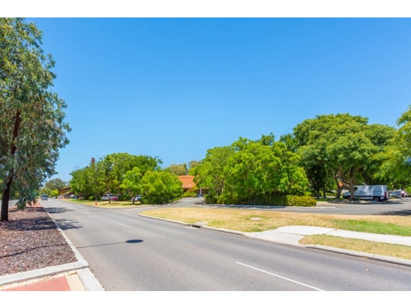 70 Grandstand Road, Ascot WA 6104