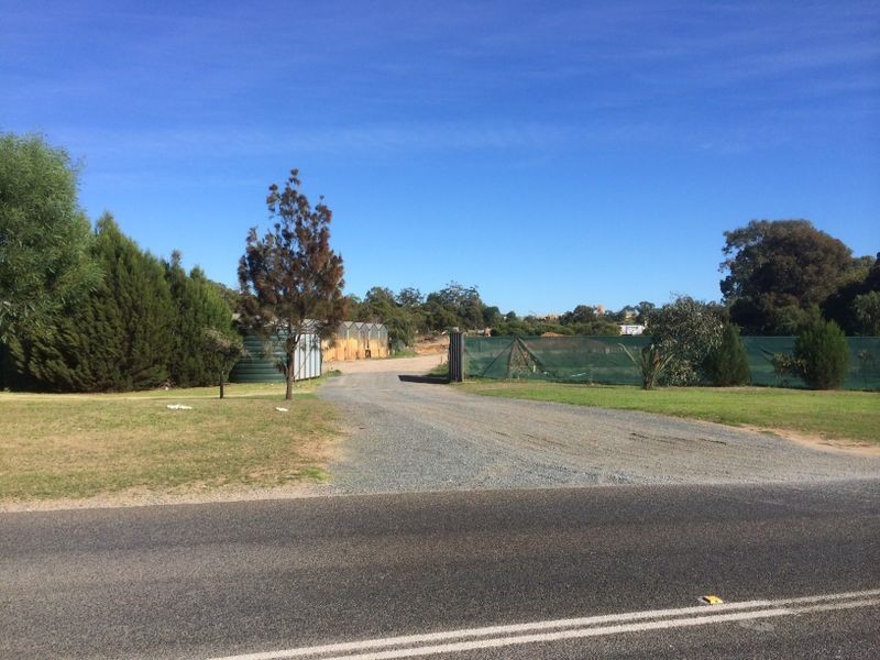 339 Mandogalup Road, Hope Valley WA 6165