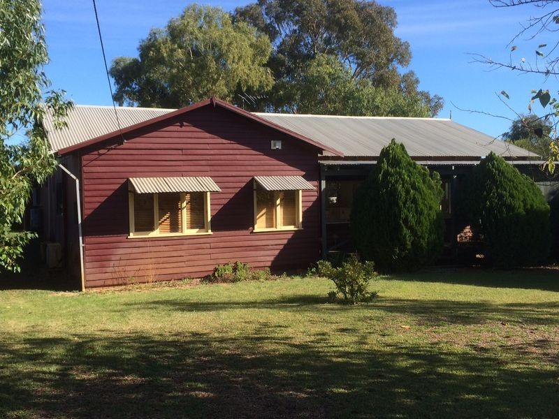 339 Mandogalup Road, Hope Valley WA 6165