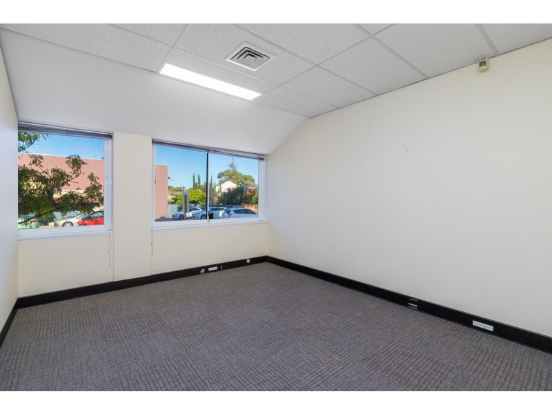 2/55 Hampden Road, Nedlands WA 6009