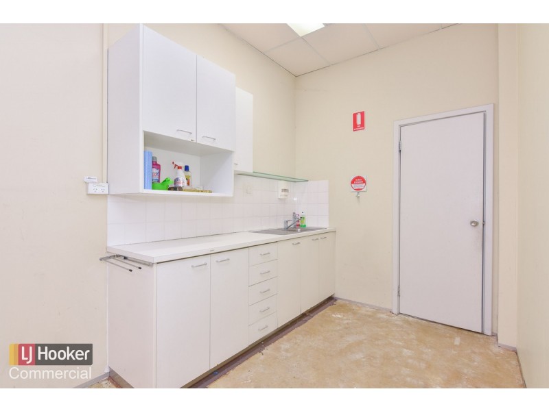 2/1336 Albany Highway, Cannington WA 6107