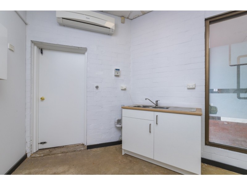 2a/1-13 Hamilton Street, Cannington WA 6107