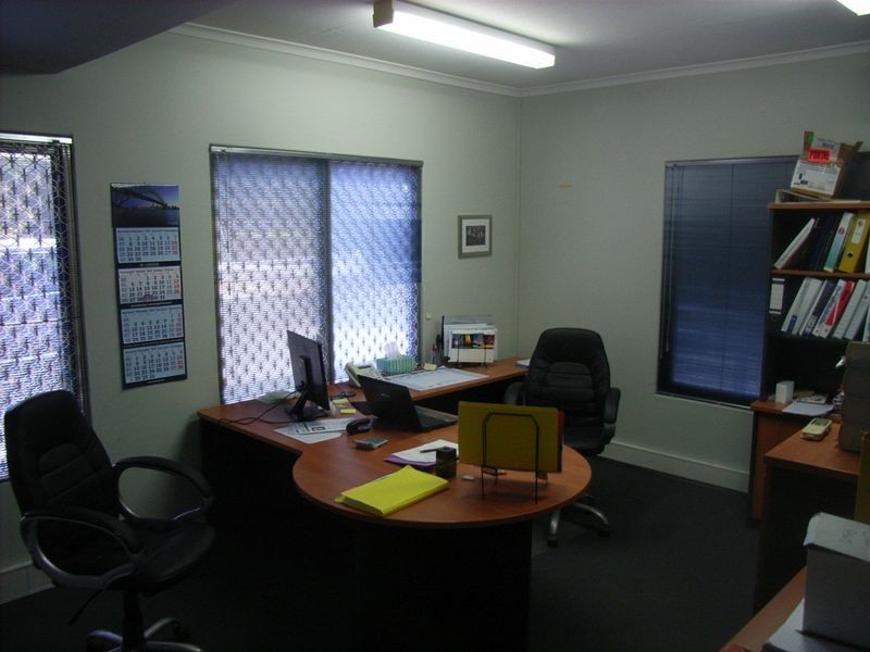 8 Wittenberg Drive, Canning Vale WA 6155