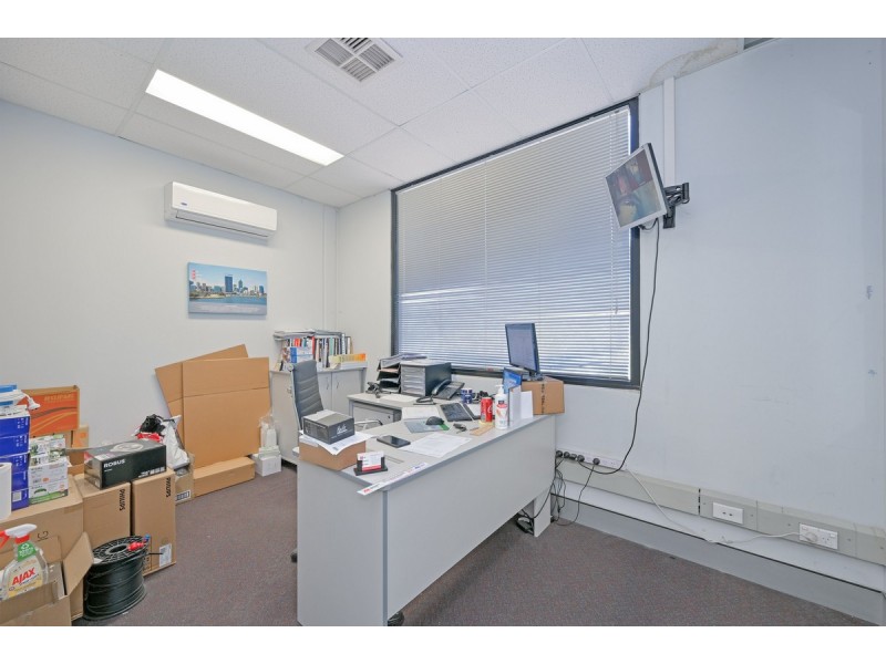 1/24 Sustainable Avenue, Bibra Lake WA 6163