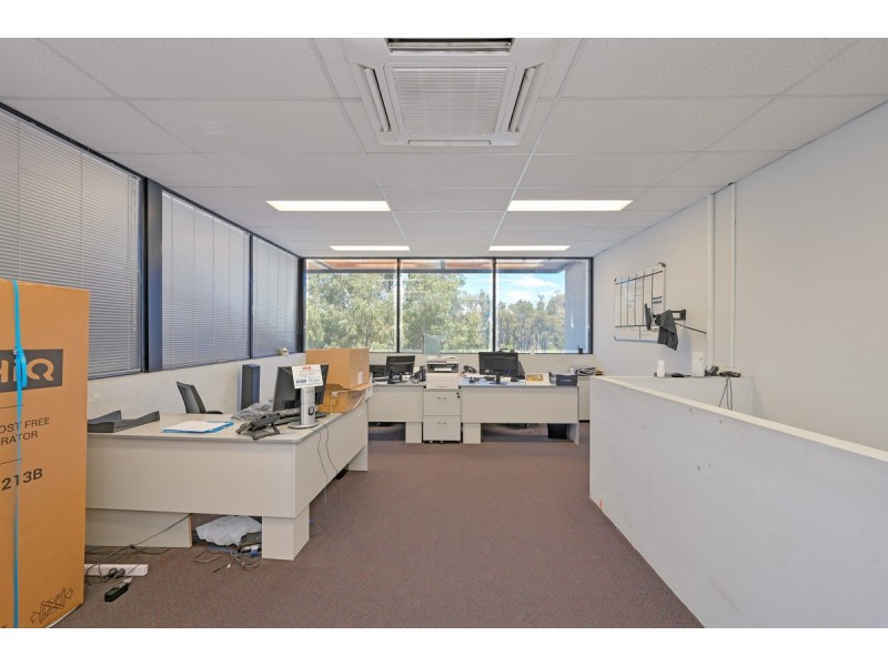 1/24 Sustainable Avenue, Bibra Lake WA 6163