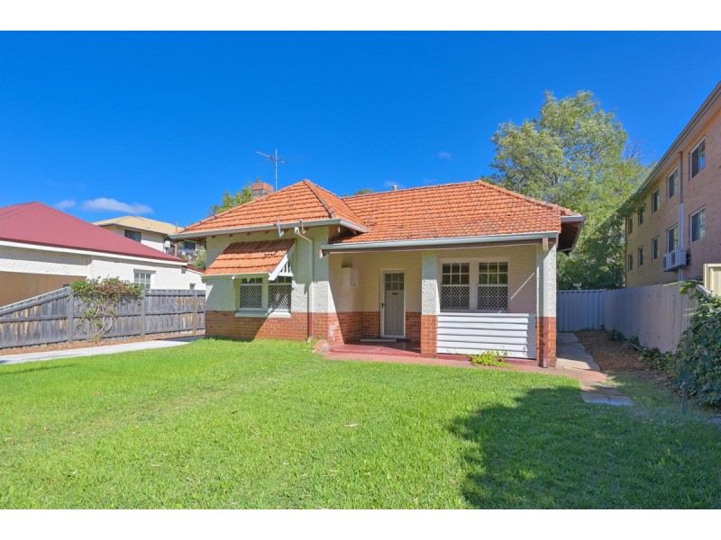 65 Fairway, Crawley WA 6009