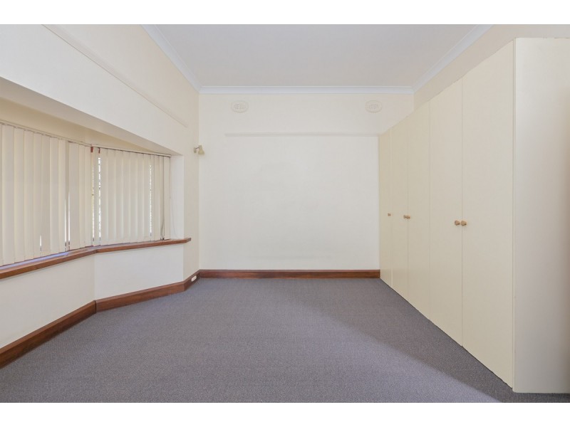 1/71 Fairway, Crawley WA 6009