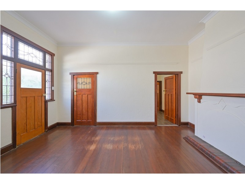 1/71 Fairway, Crawley WA 6009