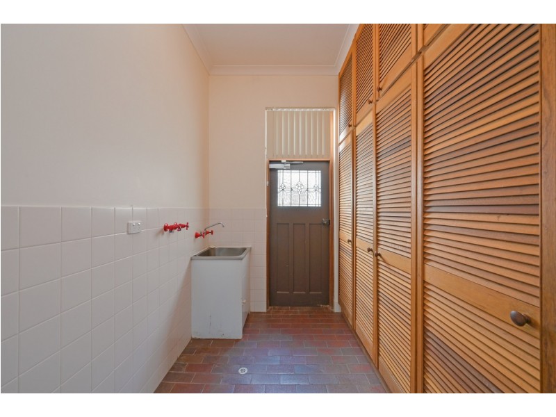 1/71 Fairway, Crawley WA 6009