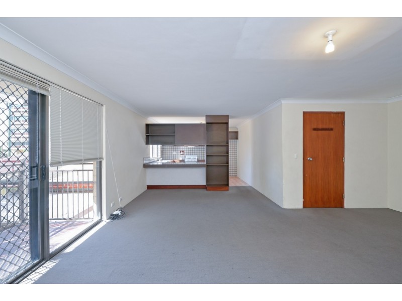 2/71 Fairway, Crawley WA 6009