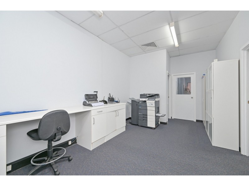 4 & 5/1 – 13 Hamilton Street, Cannington WA 6107