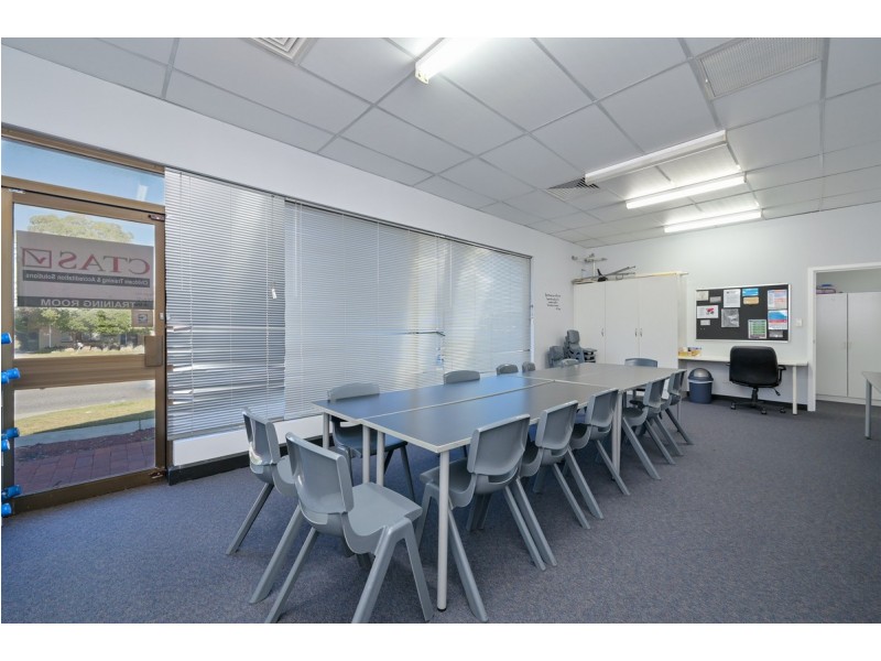 4 & 5/1 – 13 Hamilton Street, Cannington WA 6107