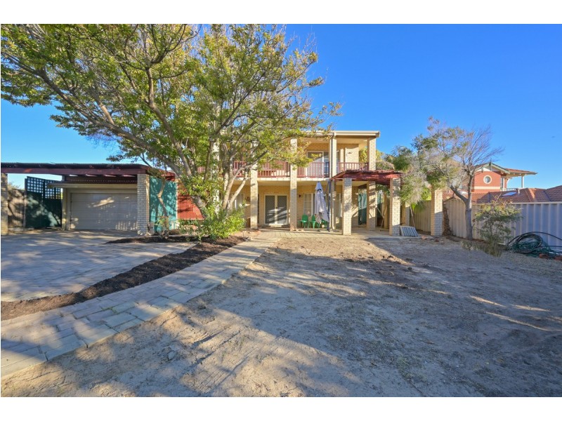 23 Brighton Road, Scarborough WA 6019