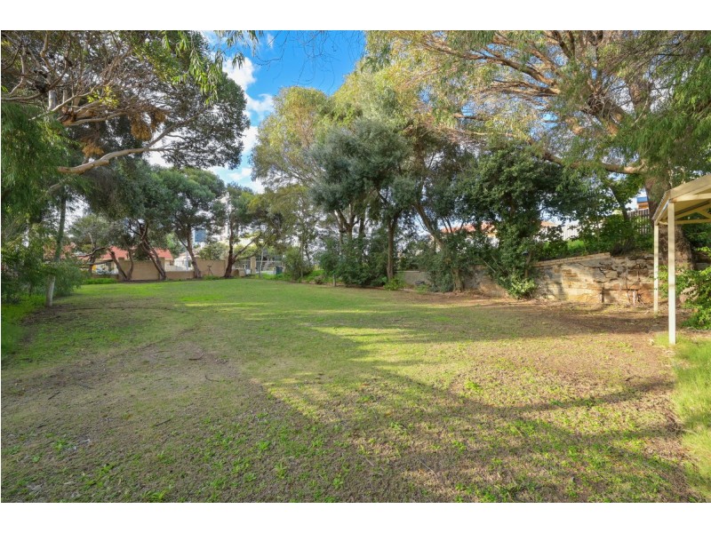 23 Brighton Road, Scarborough WA 6019