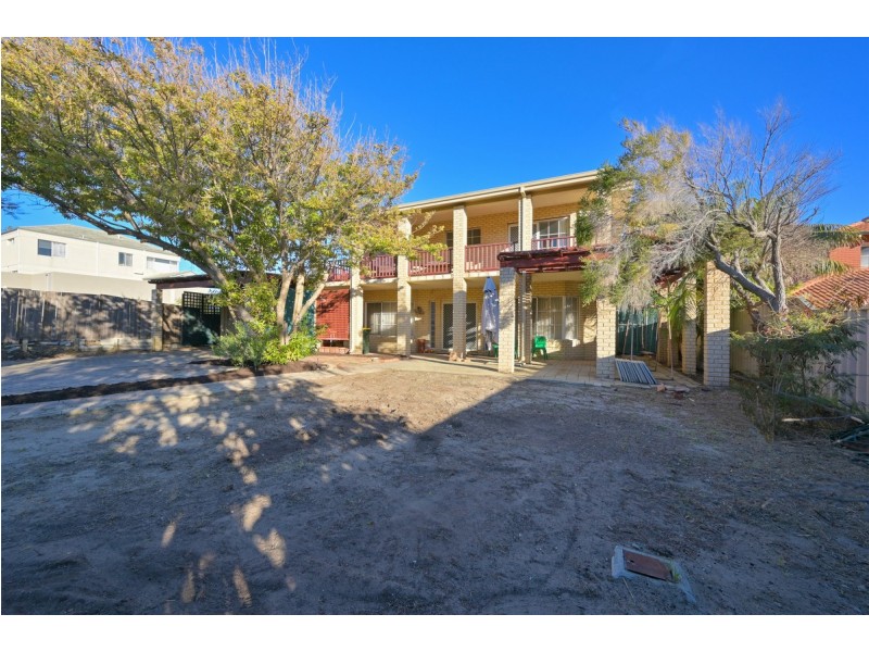 23 Brighton Road, Scarborough WA 6019