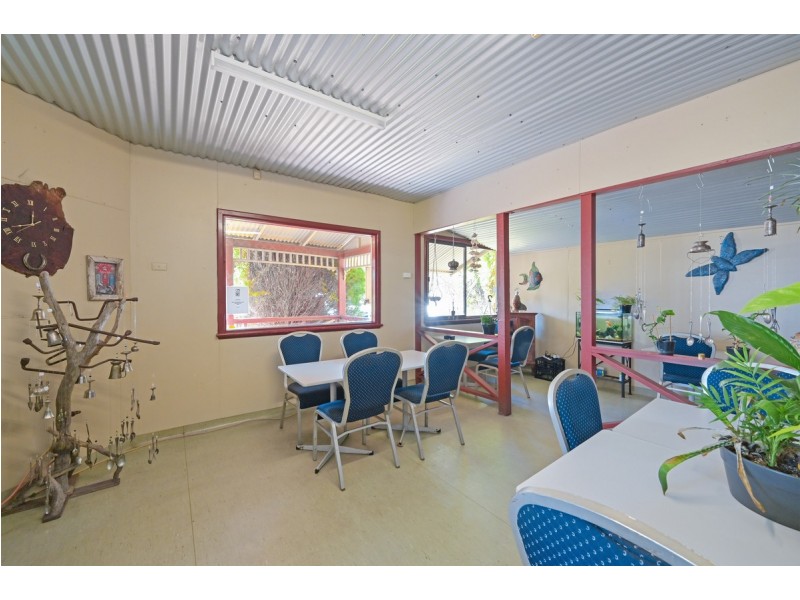 2 Falls Road, Serpentine WA 6125