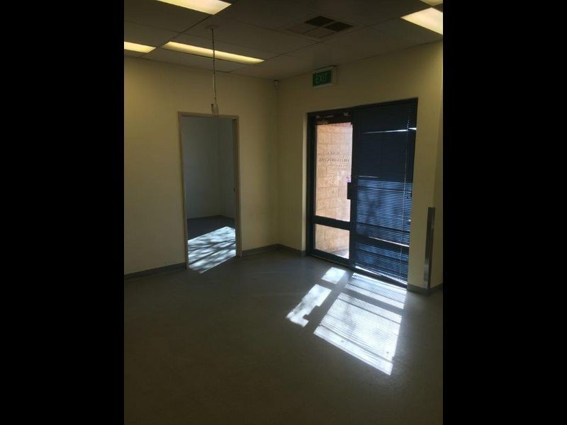 4 & 5/23 Edinburgh Avenue, Kinross WA 6028